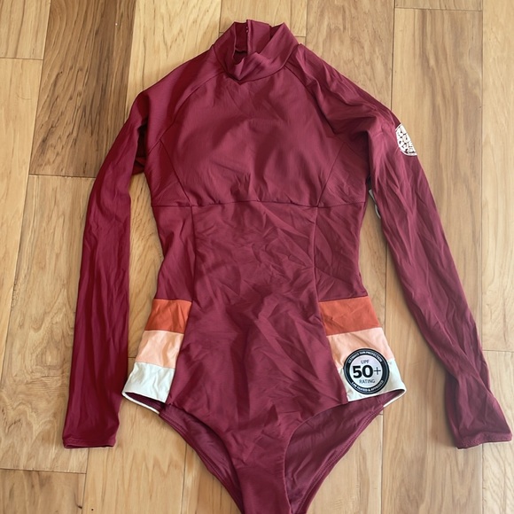 NWT RipCurl SpringSuit - Picture 1 of 10